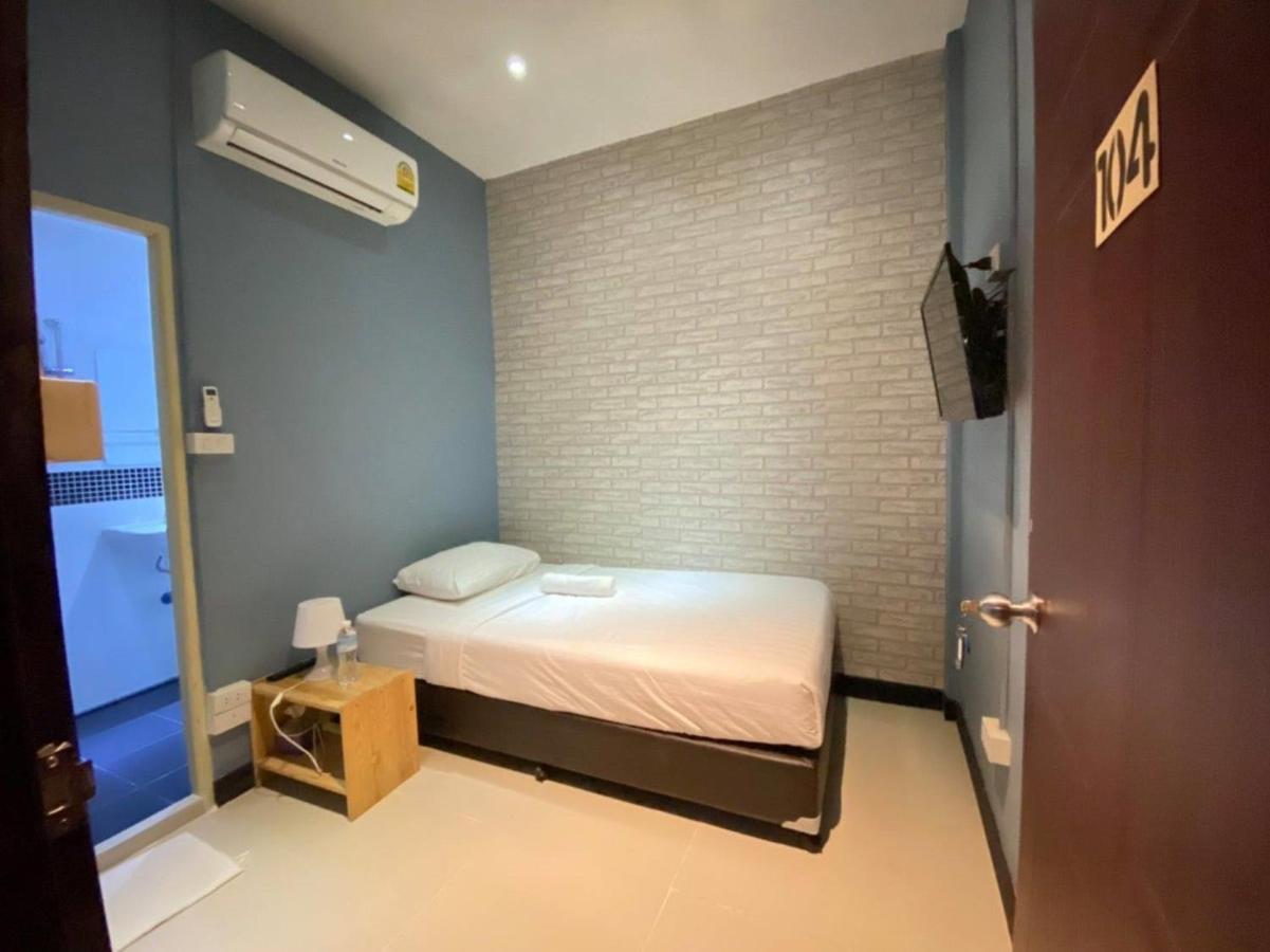 The Little Pig Sukhumvit Hotel Banguecoque Exterior foto