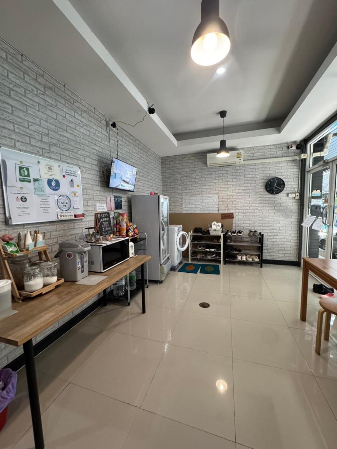 The Little Pig Sukhumvit Hotel Banguecoque Exterior foto